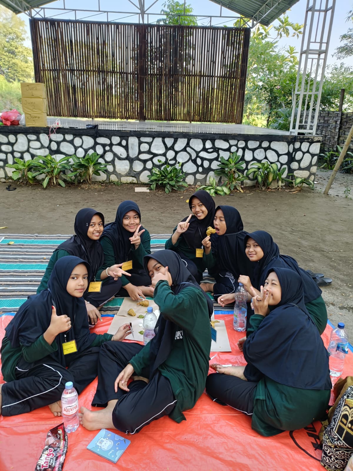 MPLS SMP HAMALATUL QURAN DI ISI DENGAN CAMPING 
